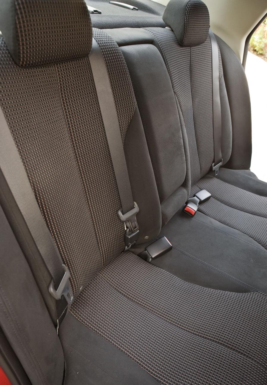  Nissan Versa 2010 года  (фото 12 из 35)